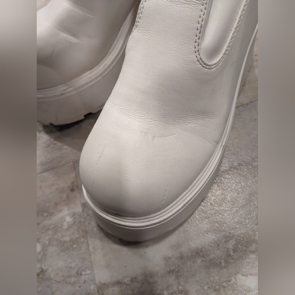 Windsor Smith Found White Stretch Sock Boots - Picture 5 of 10